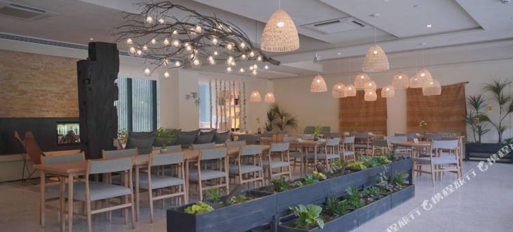 热河谷·wow森林酒店图片