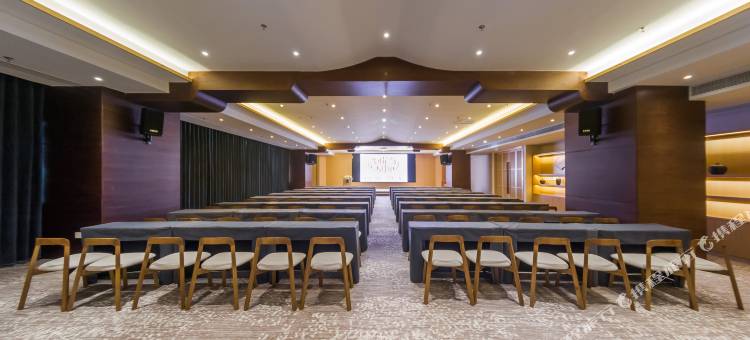 建国璞隐酒店(深圳国际会展中心海上田园南地铁站店)图片