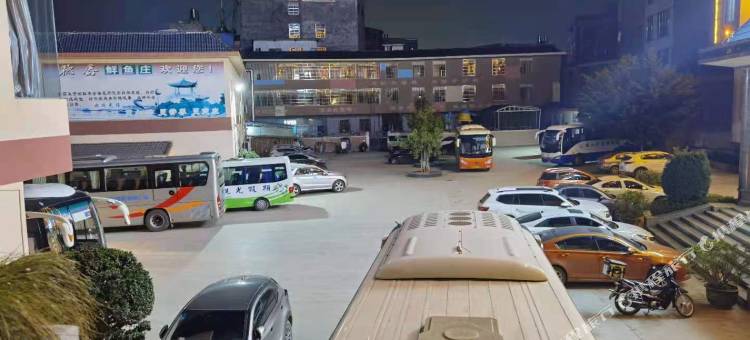 广南富悦假日酒店图片