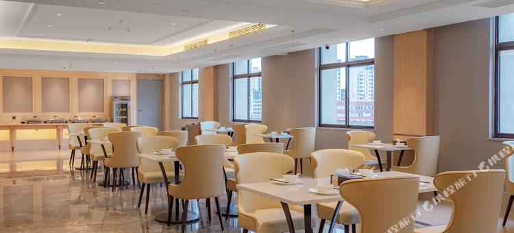 维也纳酒店(霍邱锦绣新天地店)图片