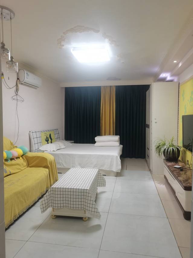 Shenyang Warm Homeland Short Rent Apartment