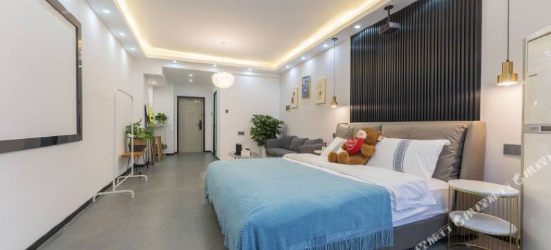 星城拾光美宿(五一广场地铁站8号口店)图片