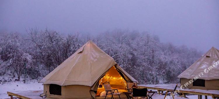深呼吸西岭雪山露营地图片