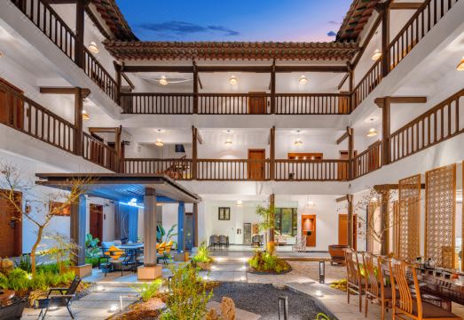 半城轻奢庭院（?楚雄彝人古镇店）外景图