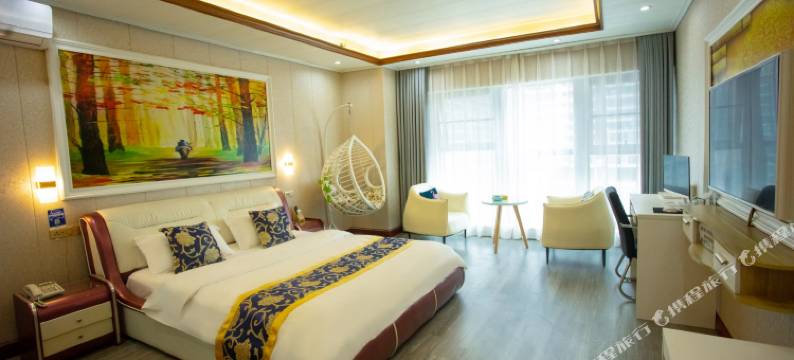 维亚主题酒店(文峰广场财富国际影城店)图片