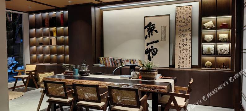 江畔梵鑫别院民宿(恩施土司城店)图片