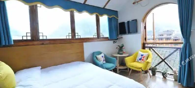 凤凰景舍江景民宿(凤凰古城虹桥店)图片