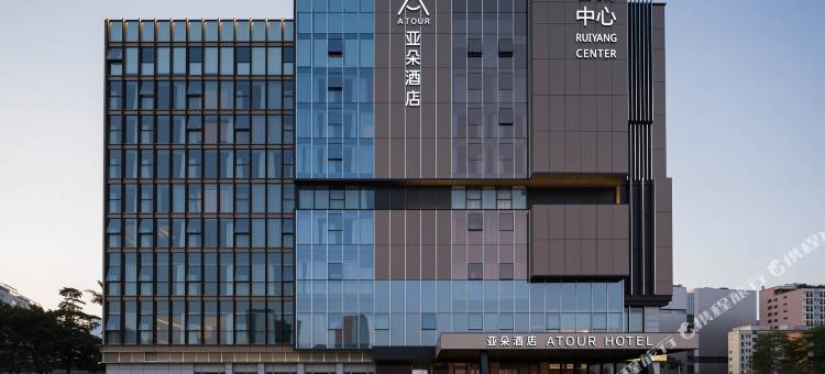 深圳龙华福城睿扬中心亚朵酒店图片
