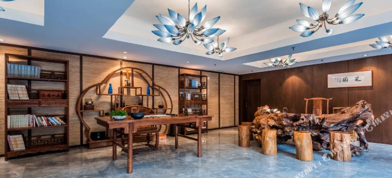 贵阳爱书山房文化客栈(青岩古镇店)图片