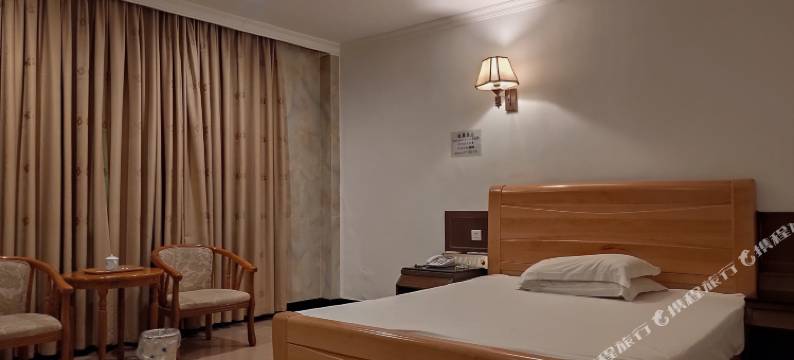 云浮银辉旅店图片