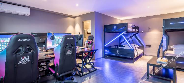 奕东电竞酒店(华天涉外职业技术学院南洋职业学院店)图片