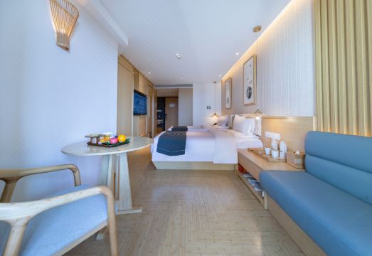 Jianguo HIDDEN Hotel (Kunming Dianchi Haigeng Park)Hotel Overview