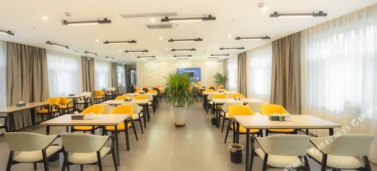 天祝锦荣源酒店(武威天祝华藏广场店)图片