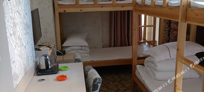 OYO郑州君子兰时尚酒店(高新郑州大学店)图片