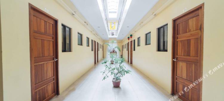 红多兹酒店-近新政府中心(RedDoorz Near New Government Center)图片