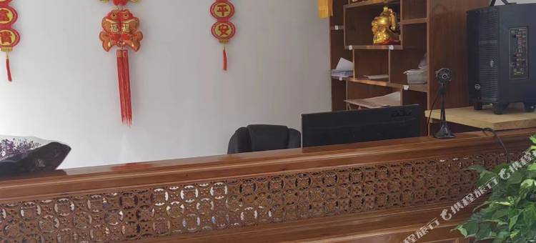 泸沽湖甲措登巴酒店图片