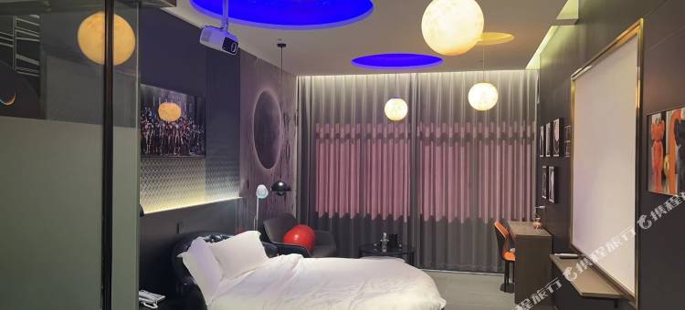 七月星空主题酒店图片