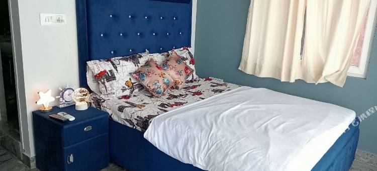 位于迪维塞蒂哈利的4卧室公寓-100平方米|带6个独立浴室(Nandi Hills View Cottages)图片