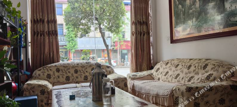 新县华逸宾馆图片