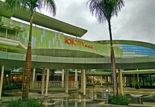 Icon2 Condo in IOI City Mall Putrajaya, Pool View Hotel Overview