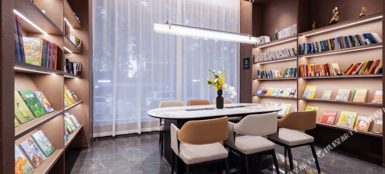 西安曲江大唐不夜城亚朵酒店图片