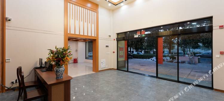 湖畔酒店(西樵山景区听音湖店)图片