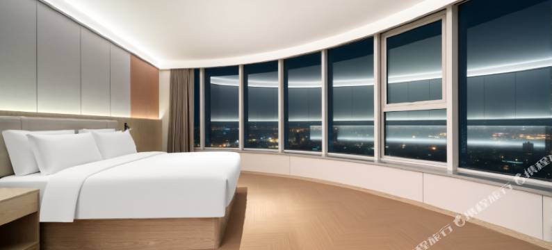 璞晶唯庭酒店(上海静安寺武宁路地铁站店)图片