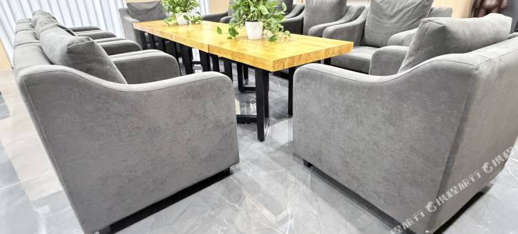 曦尔莱酒店(雅安天全318国道店)图片