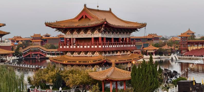 有涧民宿(开封万岁山武侠城清明上河园店)图片