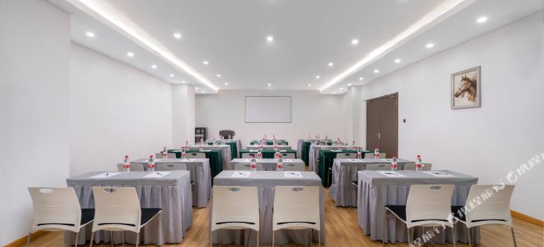 无锡丽豪瑞至酒店(堰桥地铁站惠山万达店)图片