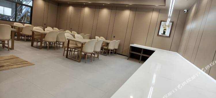 广州汇悦城际酒店(科技教育城凤岗地铁站店)图片