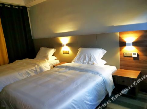 织金丽晶贰号酒店 4.0分(14条点评) 169起距离663米立即预订