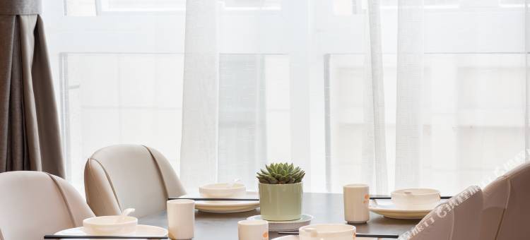 维也纳酒店(阜阳大学城高铁西站店)图片