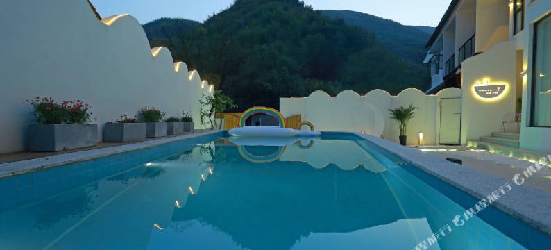 莫干山半夏·温泉度假美墅图片