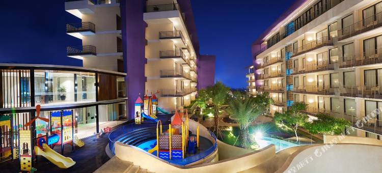 巴图金色郁金香荷兰度假村酒店(Golden Tulip Holland Resort Batu)图片