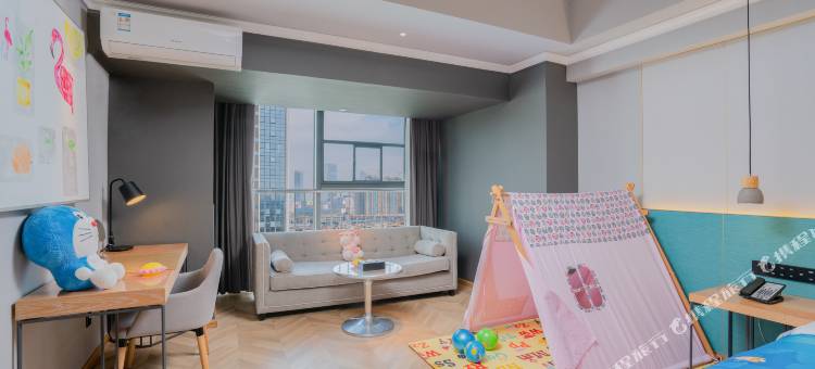 泊隅智能酒店(昆明万达广场店)图片