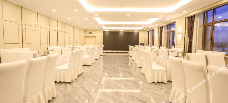 龙盛世纪酒店(青冈北城店)图片