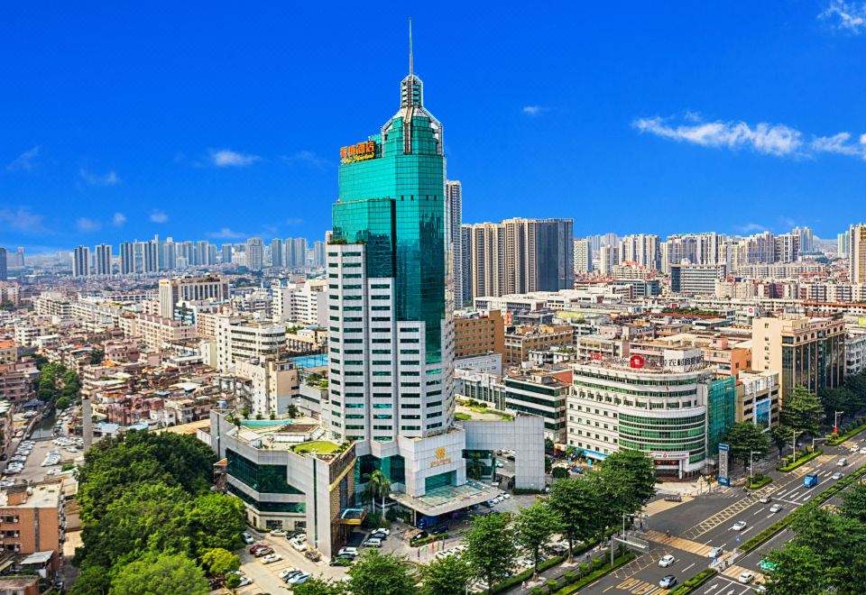 Hotel SilverlandOver view