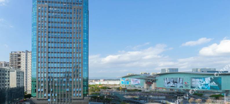 深圳佳泰精品酒店(平湖华南城地铁站店)图片