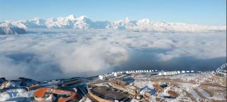 牛背山高原驿站图片