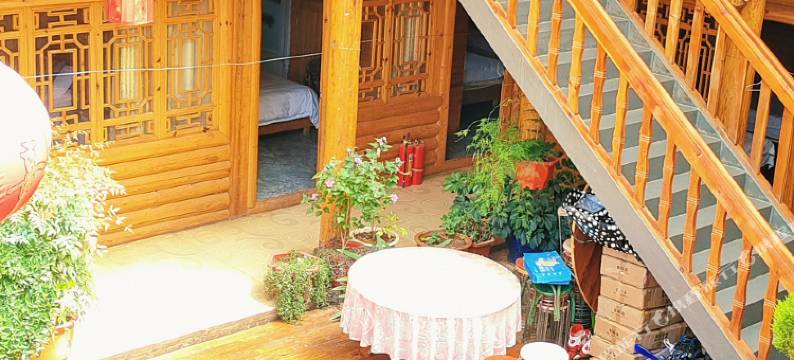 泸沽湖诺亚方舟酒店图片