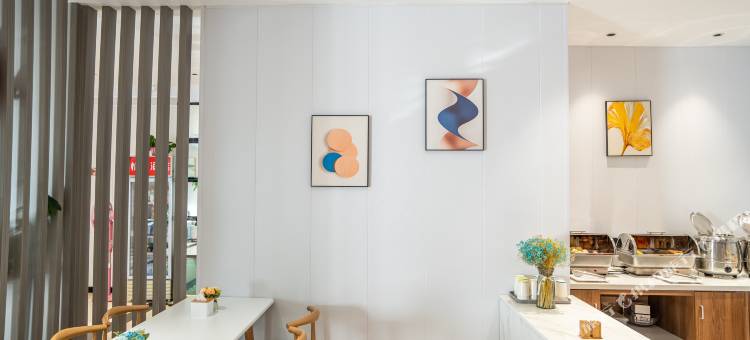 怡莱酒店(抚顺北站中心医院店)图片