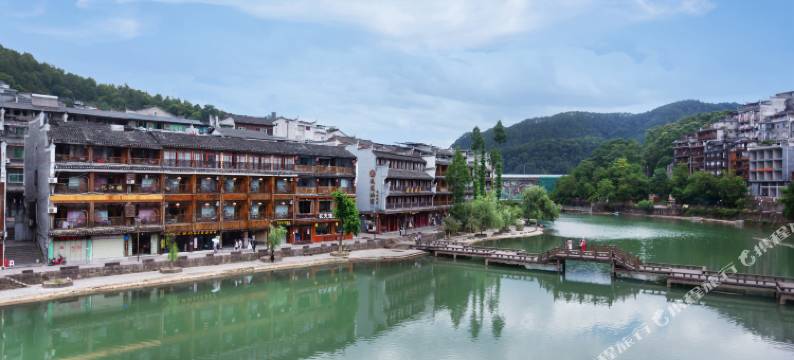 西栅江景民宿(凤凰古城景区沱江店)图片