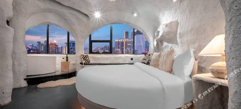 重庆JETBEAR设计师酒店(解放碑洪崖洞店)图片