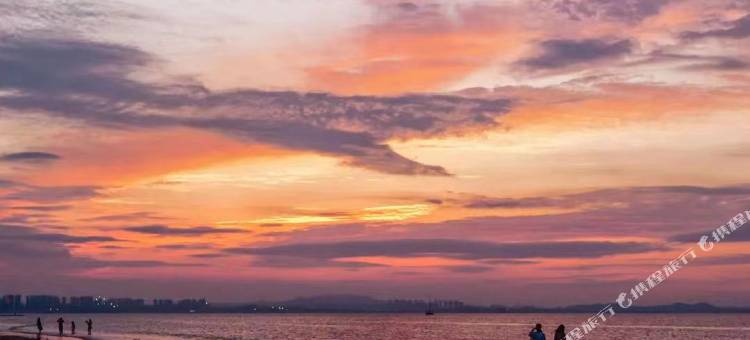 力曼解百纳酒店(烟台山景区火车站店)图片