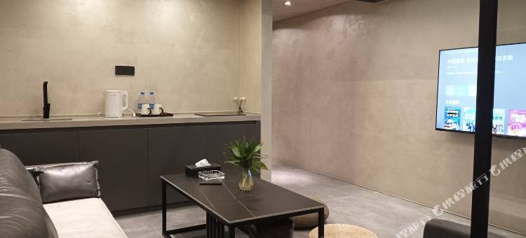 珠海低调LOFT套房公寓(华发商都海印又一城店)图片