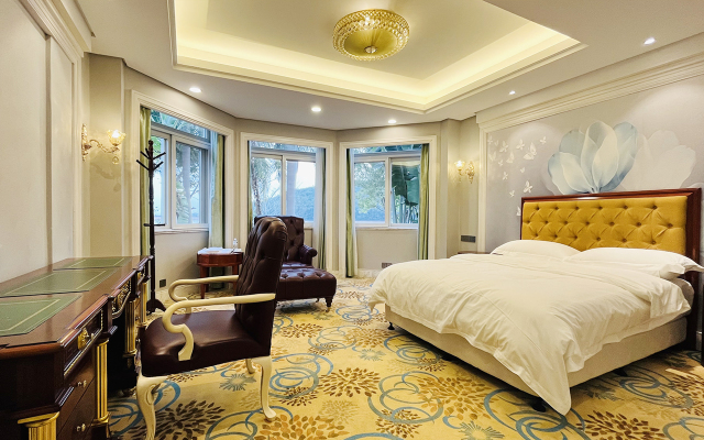 Guangzhou Furong ResortOver view