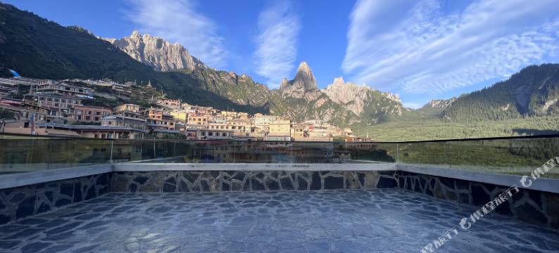 迭部扎尕那央民宿图片