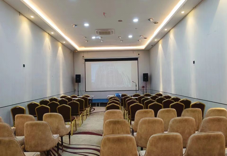 Hillman Hotel Shenzhen Guangming Phoenix Hotel Overview