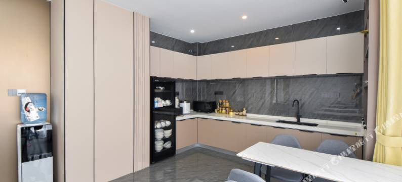 栖子归隐·见山念庭atrium丨花间形迹丨270°苍洱观景别墅图片